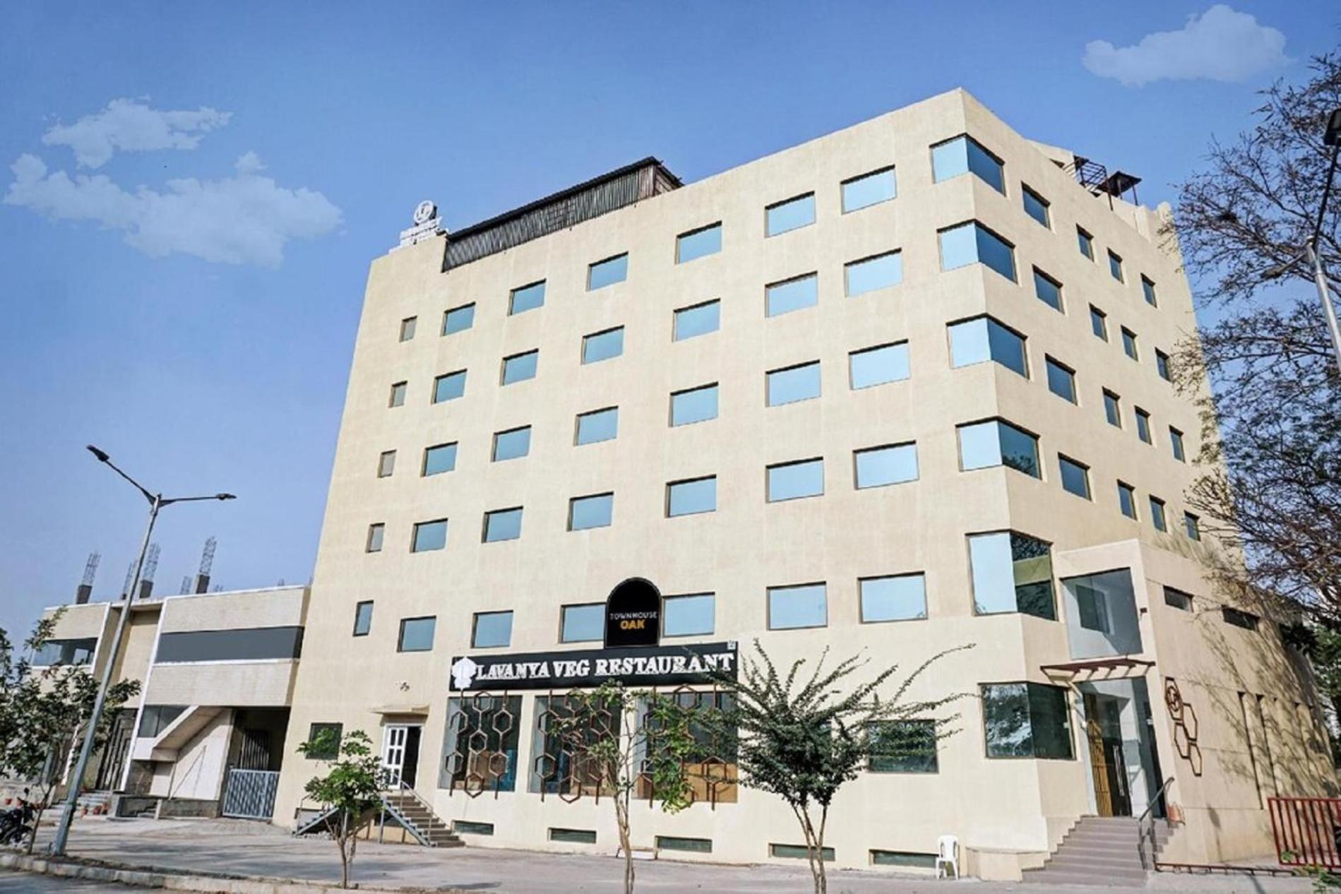 L P Regency, Pune Zewnętrze zdjęcie
