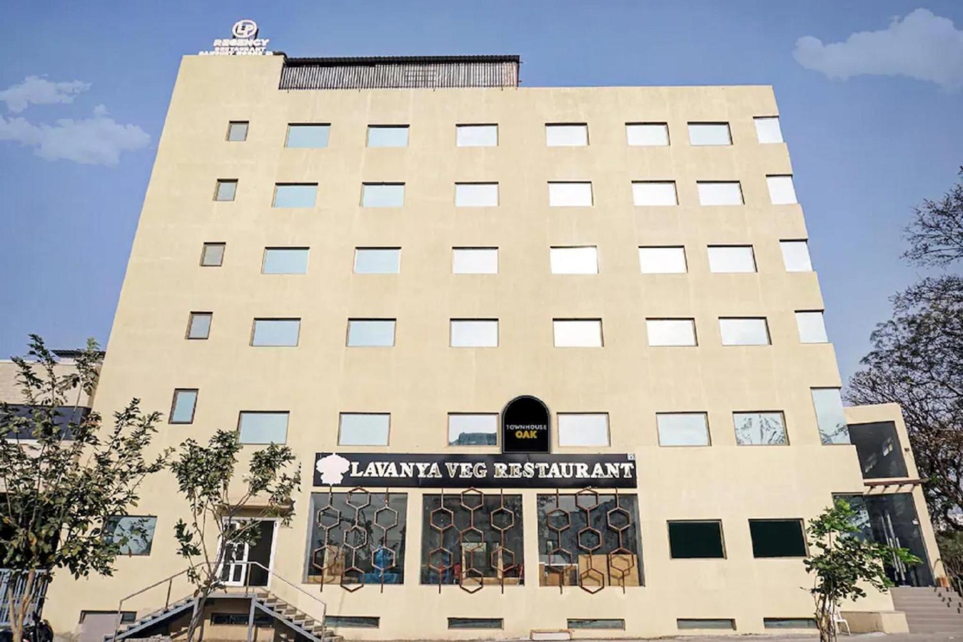 L P Regency, Pune Zewnętrze zdjęcie